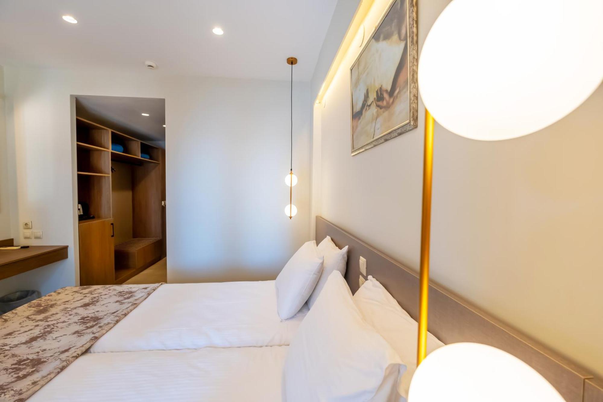 Country Inn Kallithea  Экстерьер фото